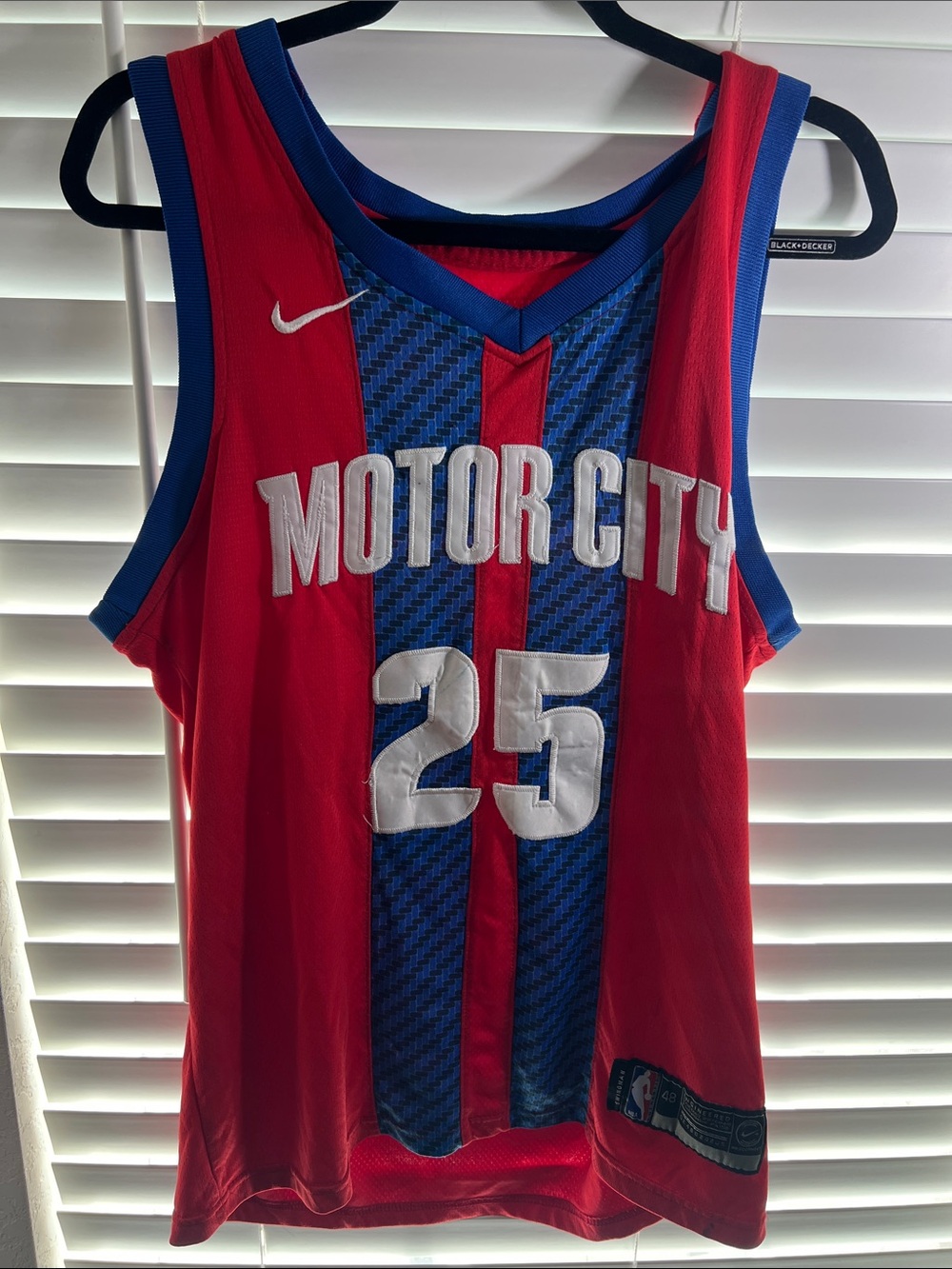 Nike Red & Blue Detroit Pistons Motor City Basketball Jersey - #25 D Rose